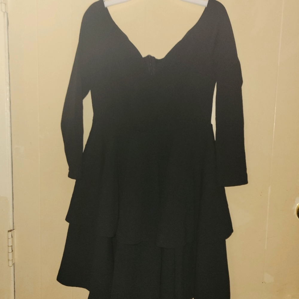 Medium Black retro dress